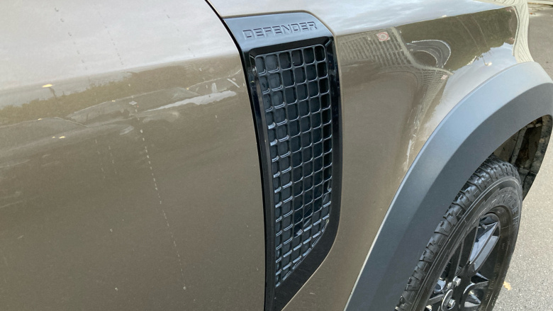 Land Rover Defender 3.0 D250 X-Dynamic HSE 110 5dr Auto Diesel Estate